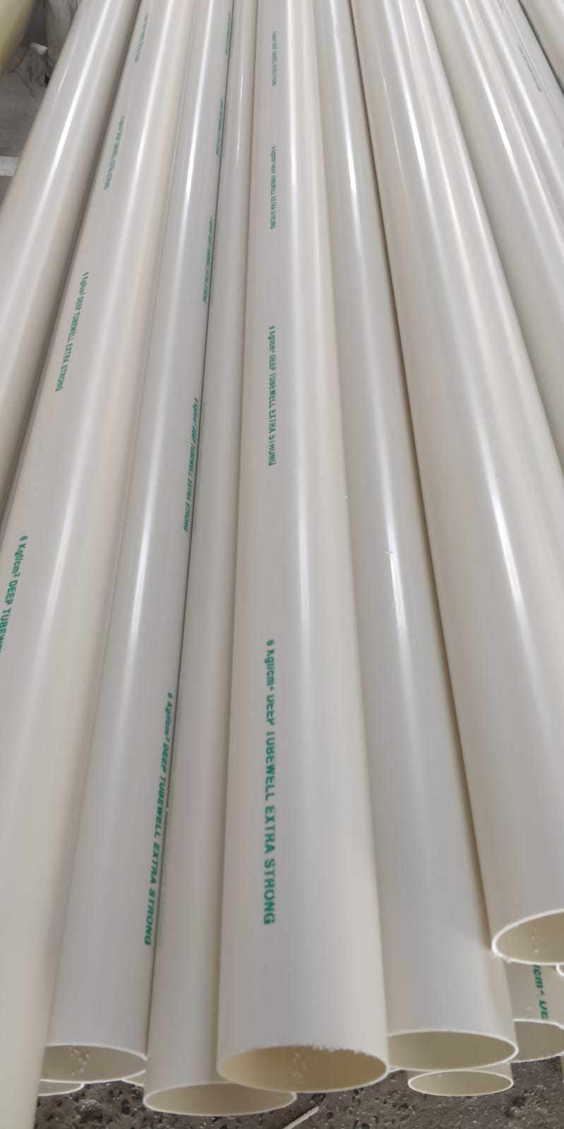 White uPVC borewell pipes